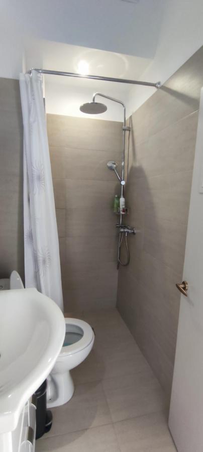 Tínos Flisvos Apartments מראה חיצוני תמונה