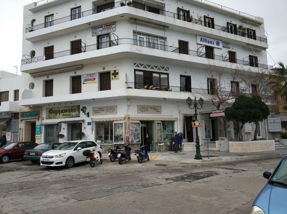 Tínos Flisvos Apartments מראה חיצוני תמונה